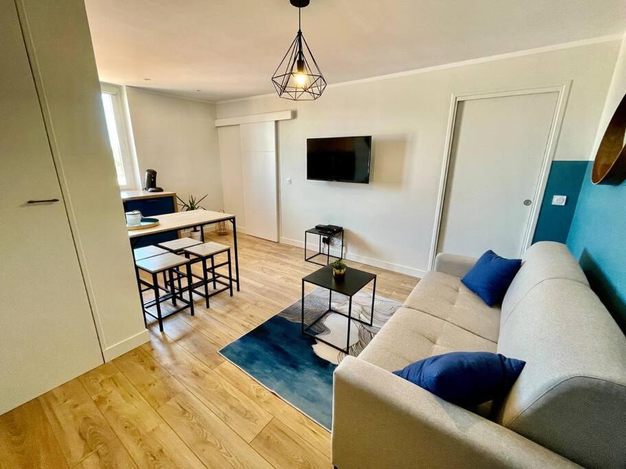 Ivs Andreossy Vue Mer Et Montagne Pour 4 Antibes Eksteriør bilde